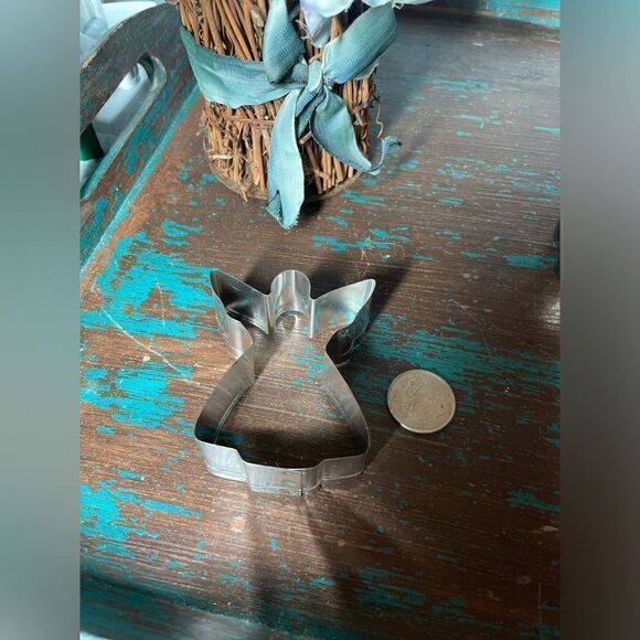 8 Various Shapes & Sizes Metal Cookie Cutters Set of 8 NWOT - Picture 2 of 8